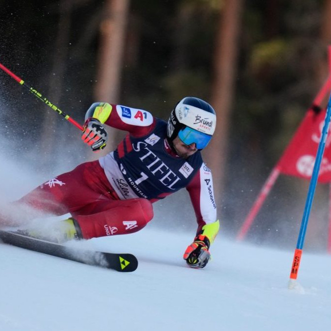 Rakúsky lyžiar Stefan Brennsteiner.