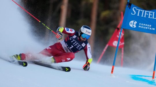 Rakúsky lyžiar Stefan Brennsteiner.