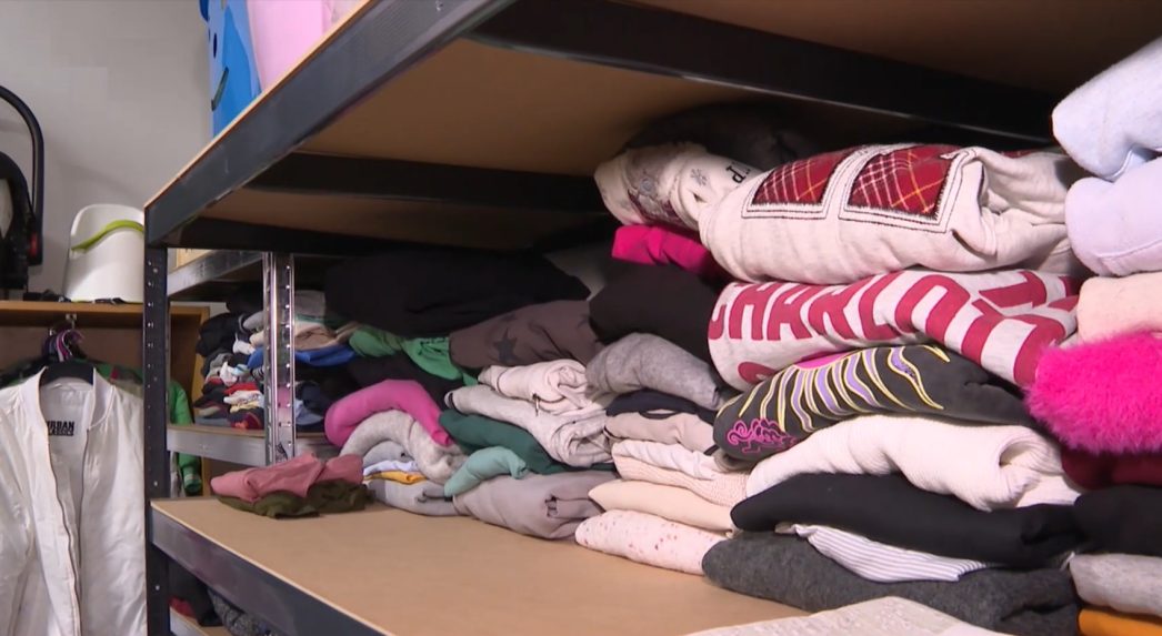 V komunitnom centre potrebujú najmä oblečenie pre dospelých, ktorí žijú na ulici.