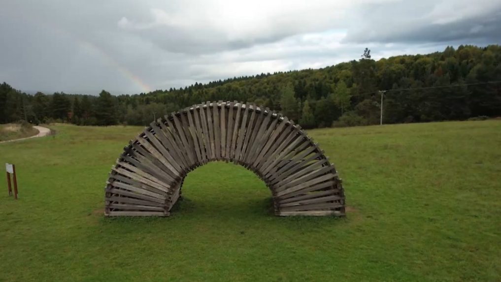 Na snímke inštalácia Voda pije dúhu.