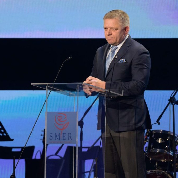 Na snímke Robert Fico v Nitre.