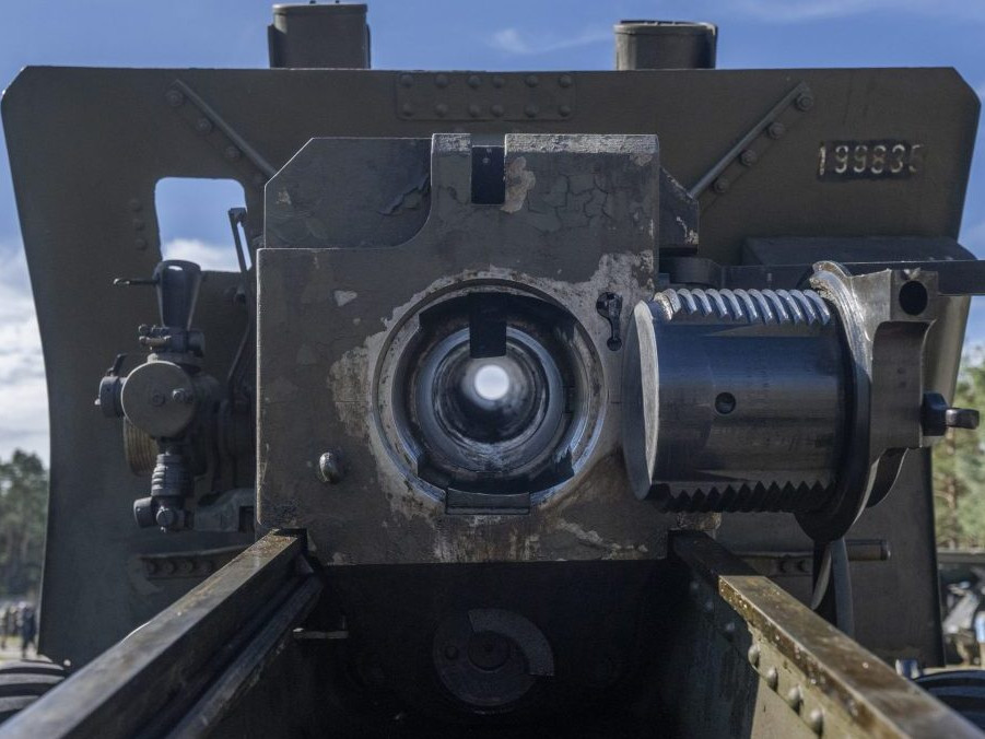 Na ilustračnej snímke húfnica.