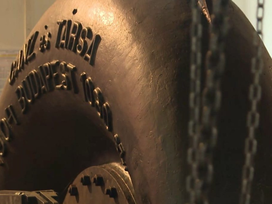 Na snímke stroj vodnej elektrárne v Ľubochni.