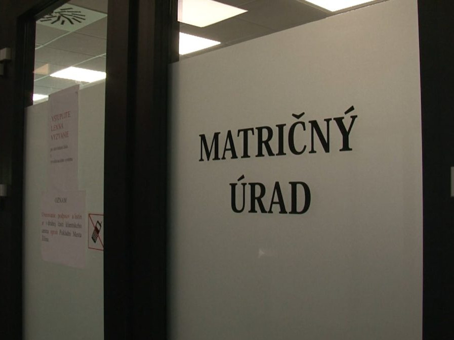 dvere matričného úradu