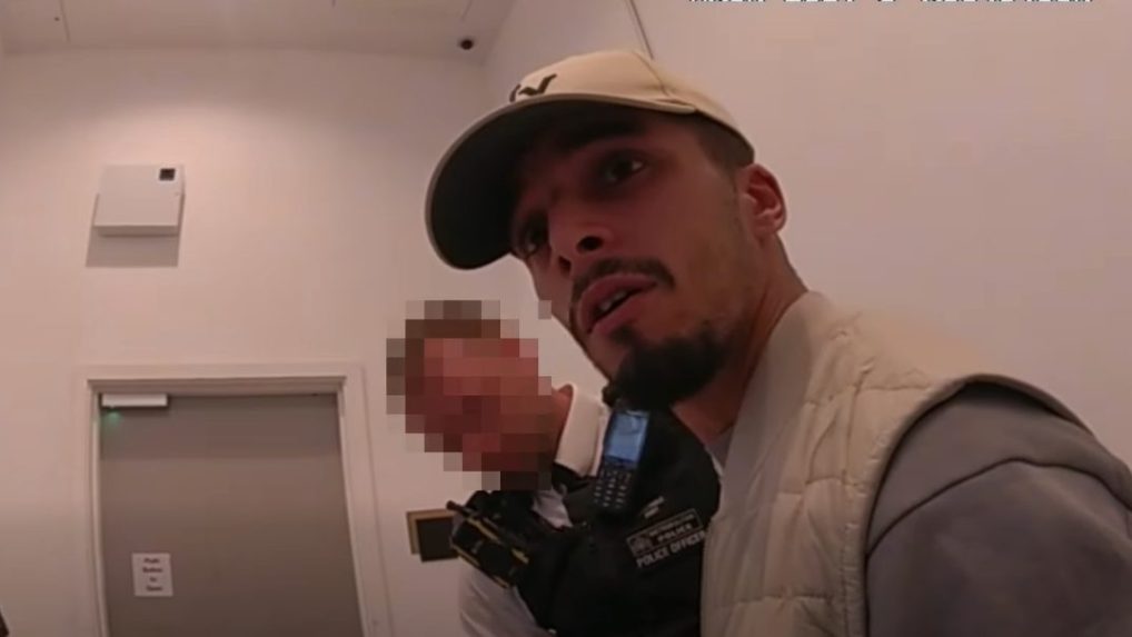 Na snímke je Alžírčan Brahim Kaddour-Cherif.