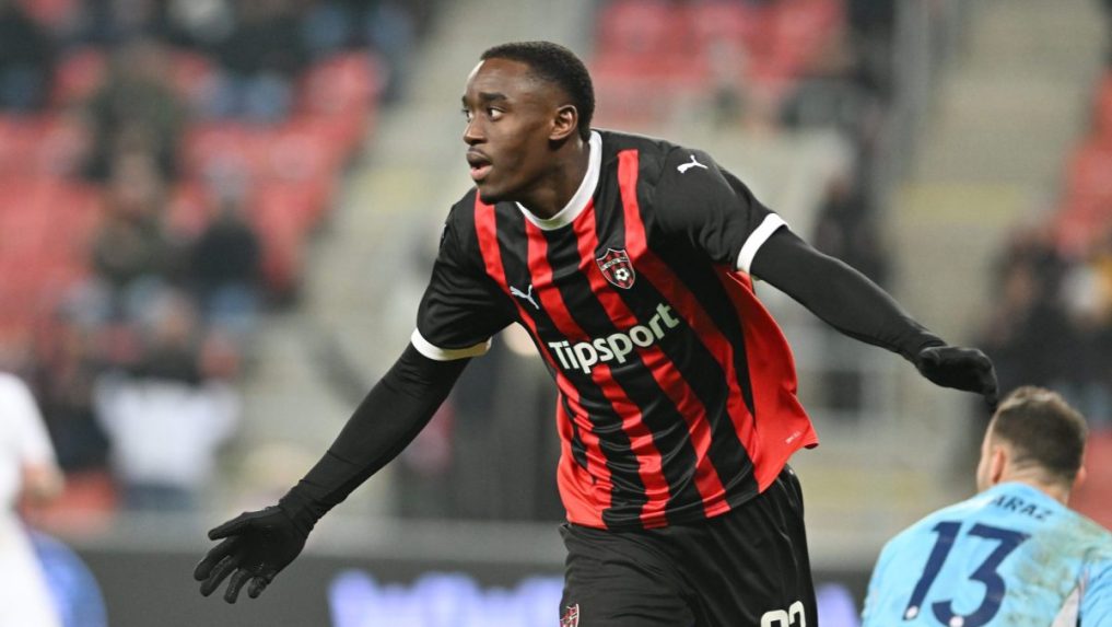 Hráč Trnavy Idjessi Metsoko sa teší z gólu.