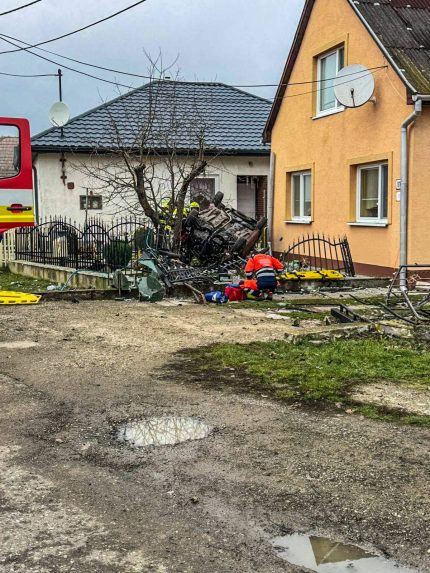 Na snÃƒÂ­mke miesto dopravnej nehody.