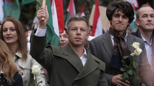 Líder maďarskej opozičnej strany Tisza Péter Magyar.