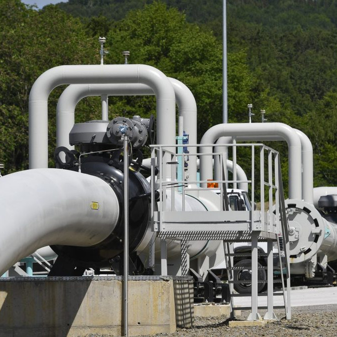 SR Výrava plynovod Poľsko POX Hraničná preberacia stanica plynovodu pri Výrave Na snímke hraničná preberacia stanica plynovodu neďaleko slovensko-poľskej štátnej hranici pri obci Výrava v okrese Medzilaborce .