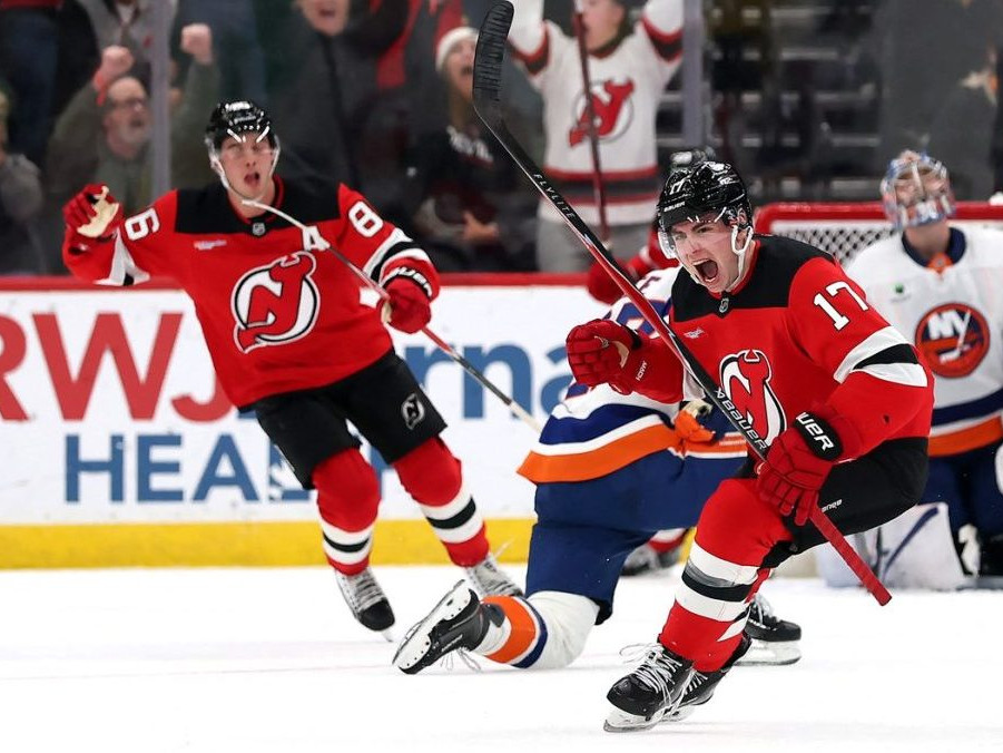 Šimon Nemec sa teší zo svojho prvého gólu v sezóne.