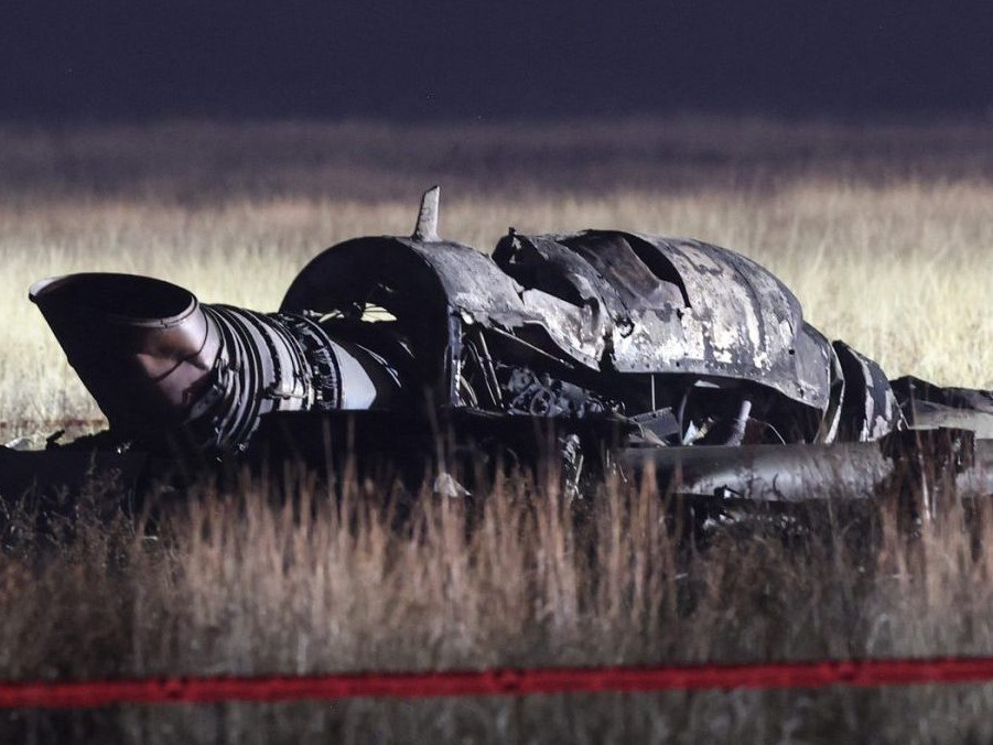 Vrak havarovaného tureckého vojenského lietadla.