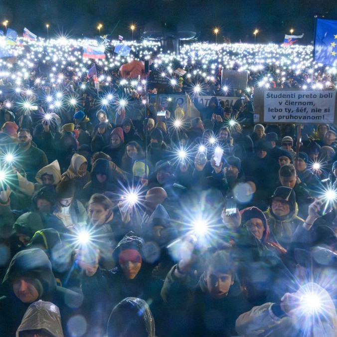 Na snímke účastníci protestu iniciatívy Mier Ukrajine.