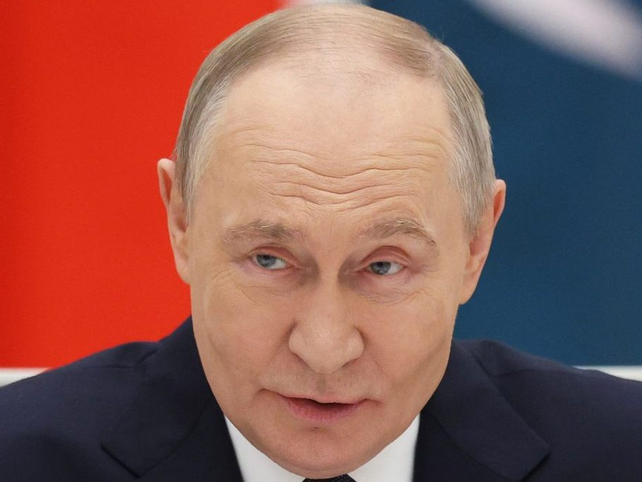 Na snímke Vladimir Putin.