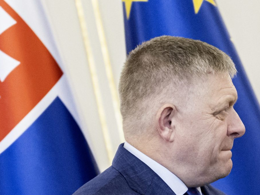 Na snímke Robert Fico.