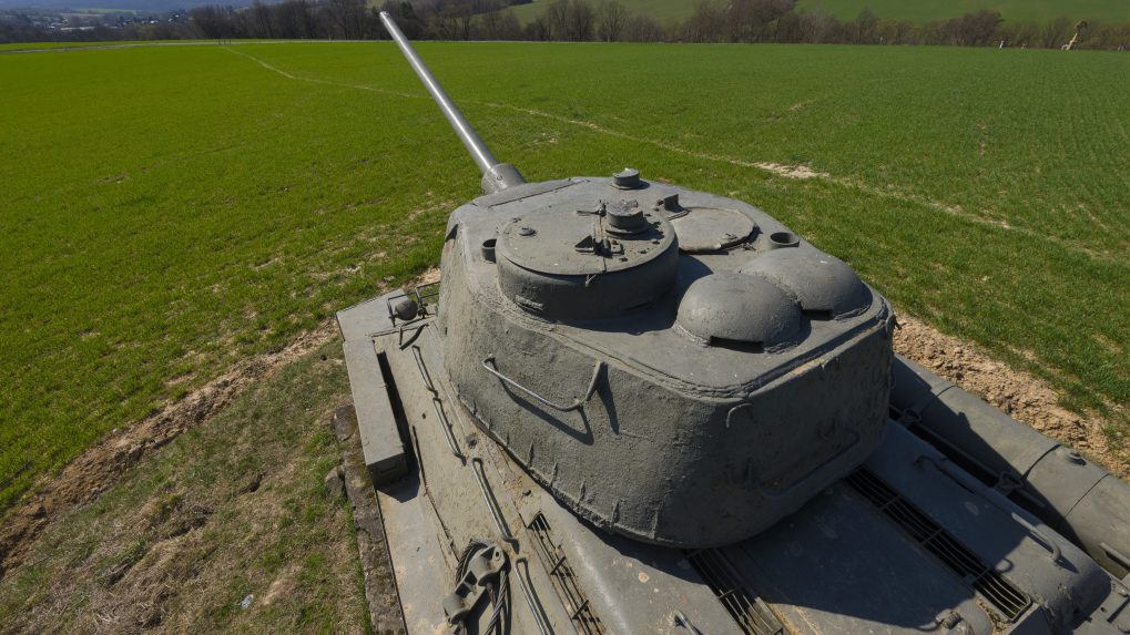 Na snímke pohľad zo sovietskeho stredného tanku T-34/85.