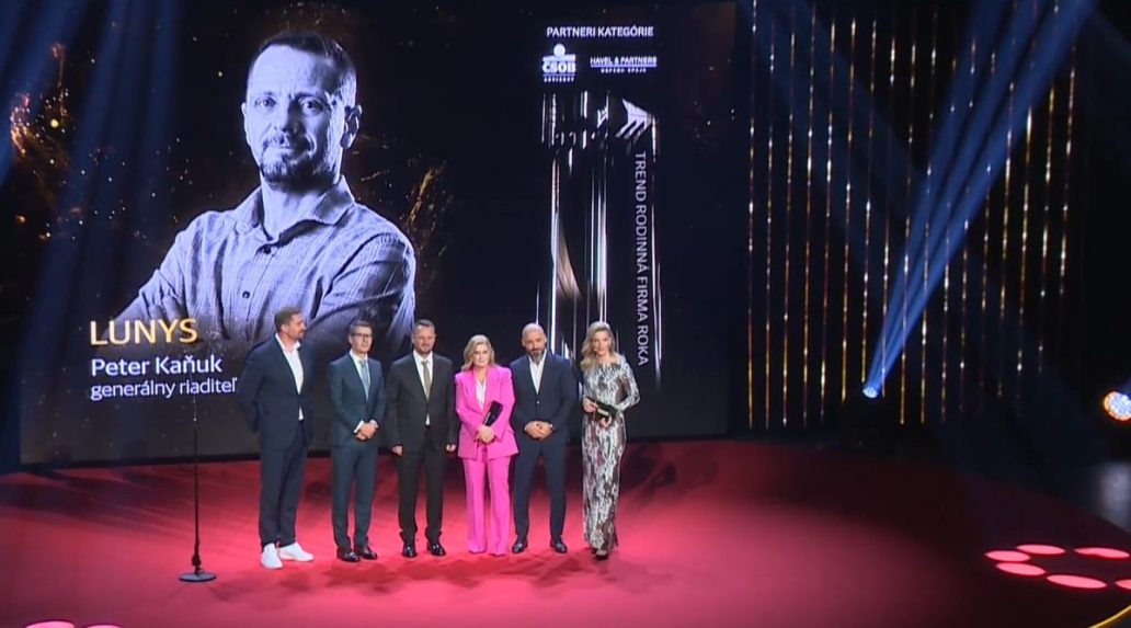 Na snímke ocenený Lunys.