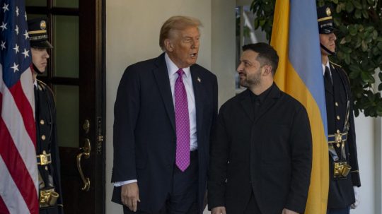 Na snímke Donald Trump a Volodymyr Zelenskyj.