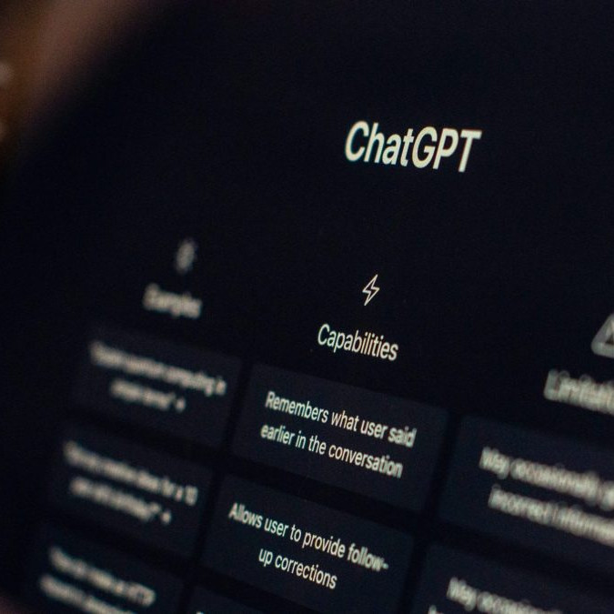 Na snímke je otvorená stránka umelej inteligencie ChatGPT.