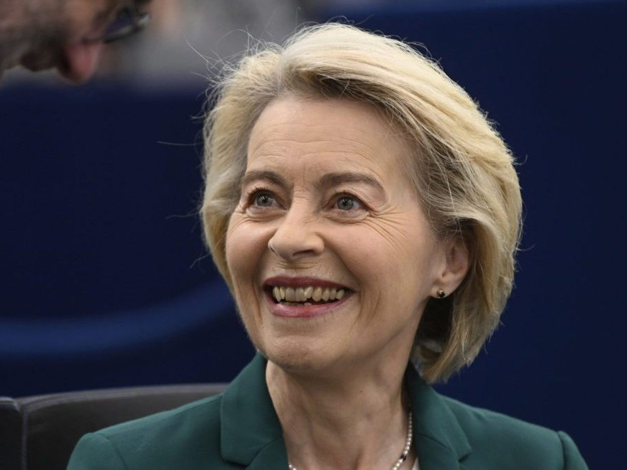 Na snímke Ursula von der Leyenová.