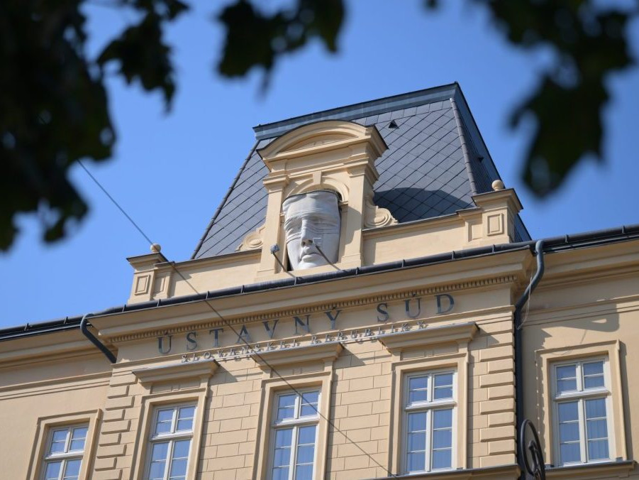 Na ilustračnej snímke budova ústavného súdu.