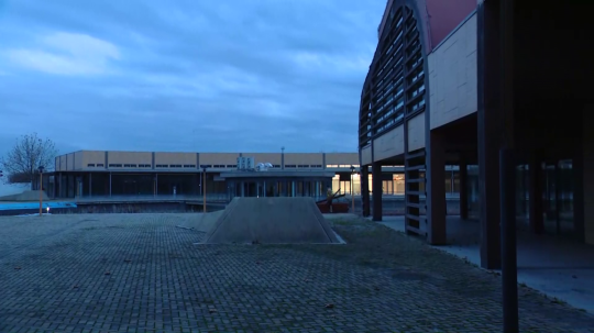 Priestory bývalého obchodného centra vo Voderadoch.