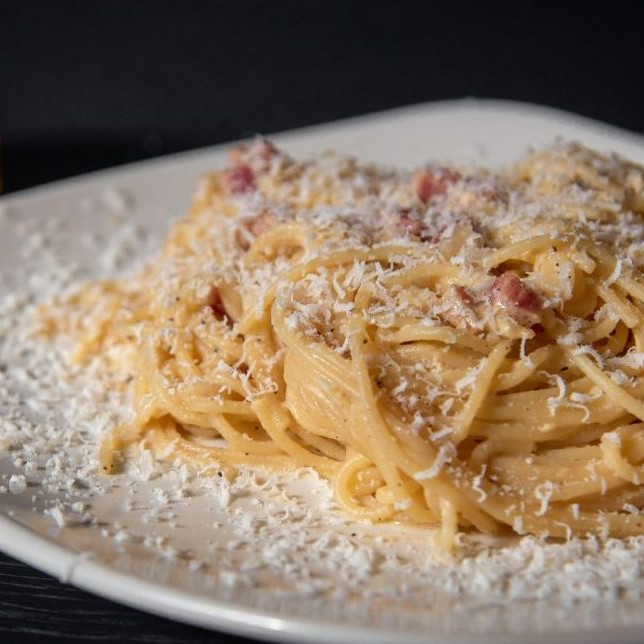 Kauza carbonara v Bruseli: Omáčka na pultoch obchodu v europarlamente pobúrila talianskeho ministra