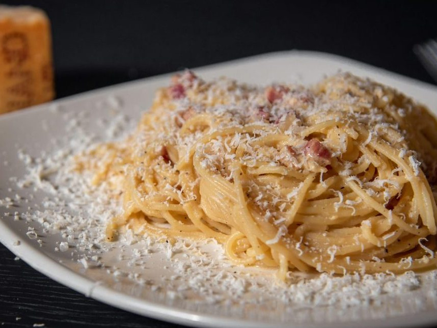 Kauza carbonara v Bruseli: Omáčka na pultoch obchodu v europarlamente pobúrila talianskeho ministra