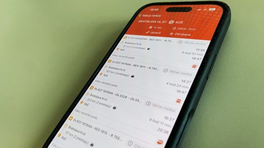 Na snímke súčasná aplikácia ZSSK.