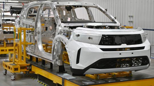Na snímke výrobný závod pri príležitosti výroby päťmiliónteho auta v závode Stellantis.