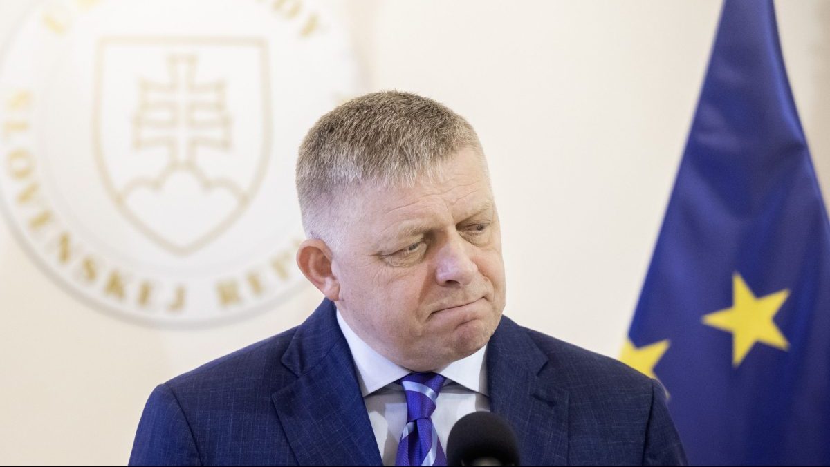 Robert Fico odcestoval do Moskvy, slovensk&yacute; &scaron;peci&aacute;l letel ponad Česko a Nemecko