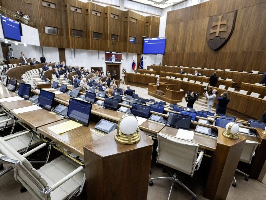 Plénum Národnej rady SR.