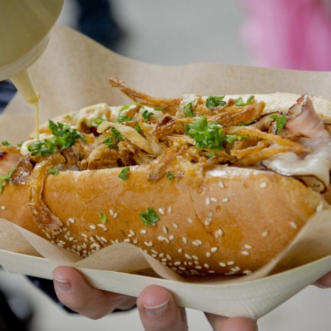 Štúdie varujú pred nezdravými potravinami, ktoré pribúdajú v jedálničku Slovákov.