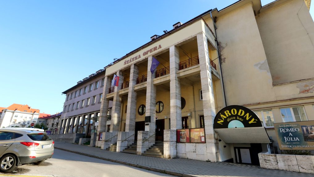 Budova Štátnej opery v Banskej Bystrici.
