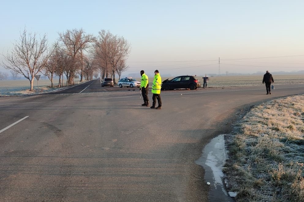 Hav&aacute;ria počas &Scaron;tedr&eacute;ho dňa si vyžiadala život muža. R&yacute;chlomer auta sa zasekol na r&yacute;chlosti 200 kilometrov za hodinu
