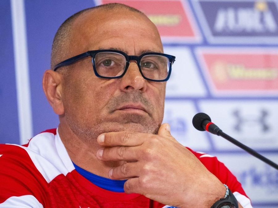 Tréner futbalovej reprezentácie SR Francesco Calzona.