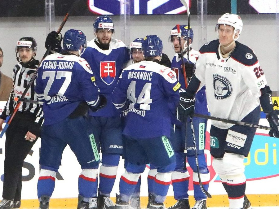 Gólová radosť slovenských hráčov.