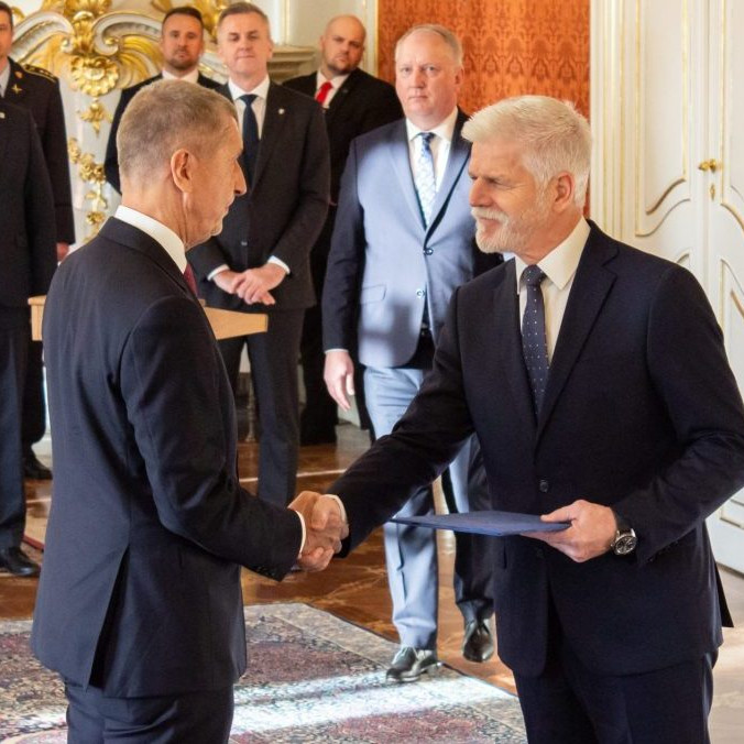 Na snímke P. Pavel a A. Babiš.