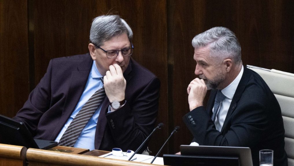 Minister spravodlivosti SR Boris Susko a podpredseda NR SR Tibor Gašpar.