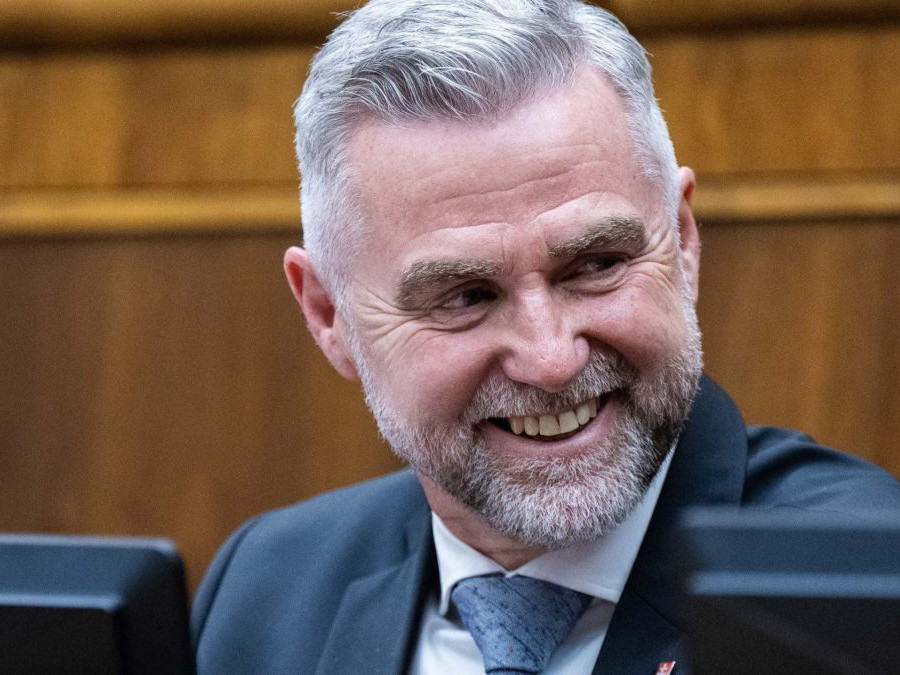 Tibor Gašpar (Smer-SD).