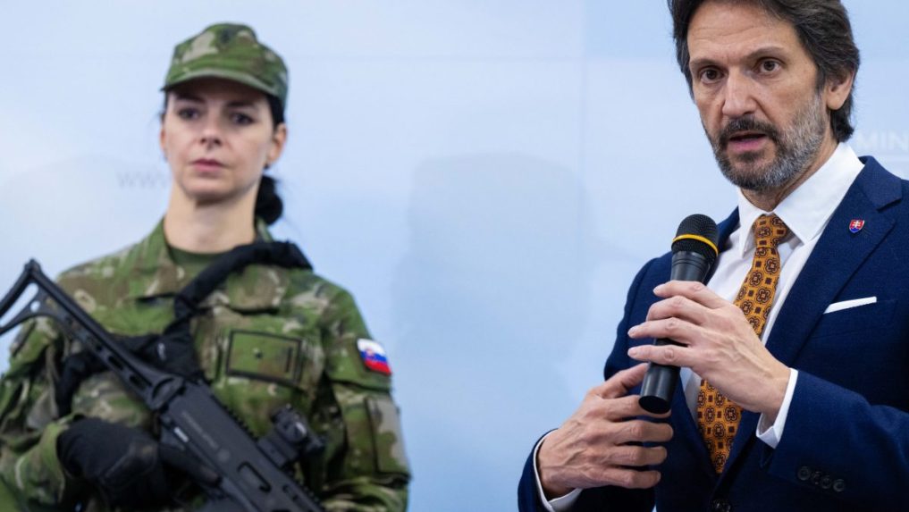 Nové uniformy dostanú všetci vojaci v priebehu budúceho roka.