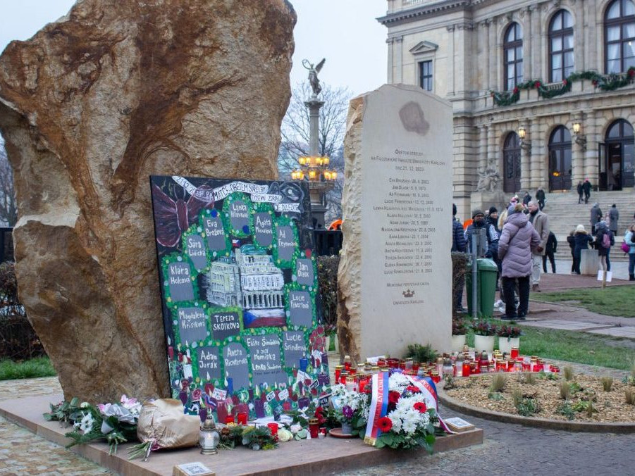Pamätník obetiam streľby na Filozofickej fakulte Univerzity Karlovej v Prahe.