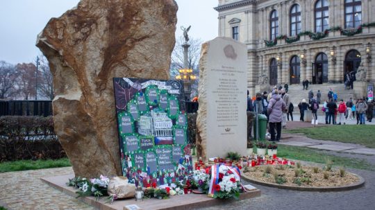 Pamätník obetiam streľby na Filozofickej fakulte Univerzity Karlovej v Prahe.