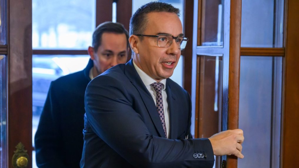 Minister práce Erik Tomáš.