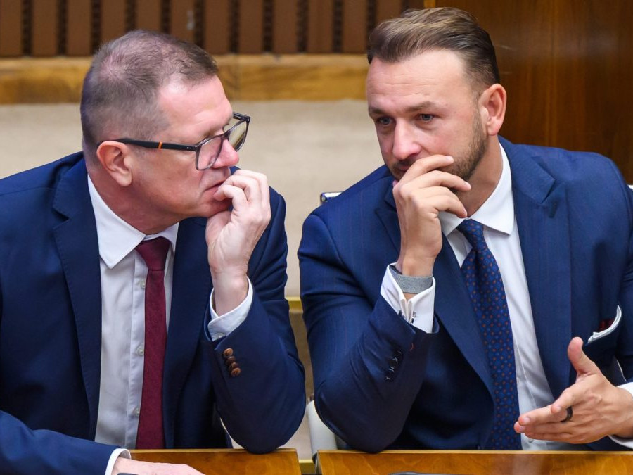 P. Kmec a M. Šutaj Eštok.