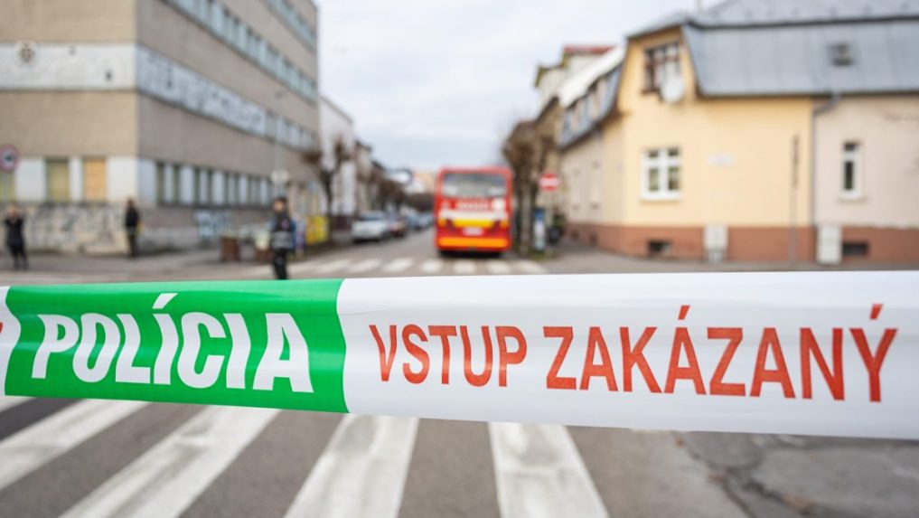 ZÃƒÂ¡chrannÃƒÂ© zloÃ…Â¾ky evidovali od skorÃƒÂ©ho rÃƒÂ¡na viacero hlÃƒÂ¡senÃƒÂ­ na zÃƒÂ¡pach neznÃƒÂ¡mej lÃƒÂ¡tky.