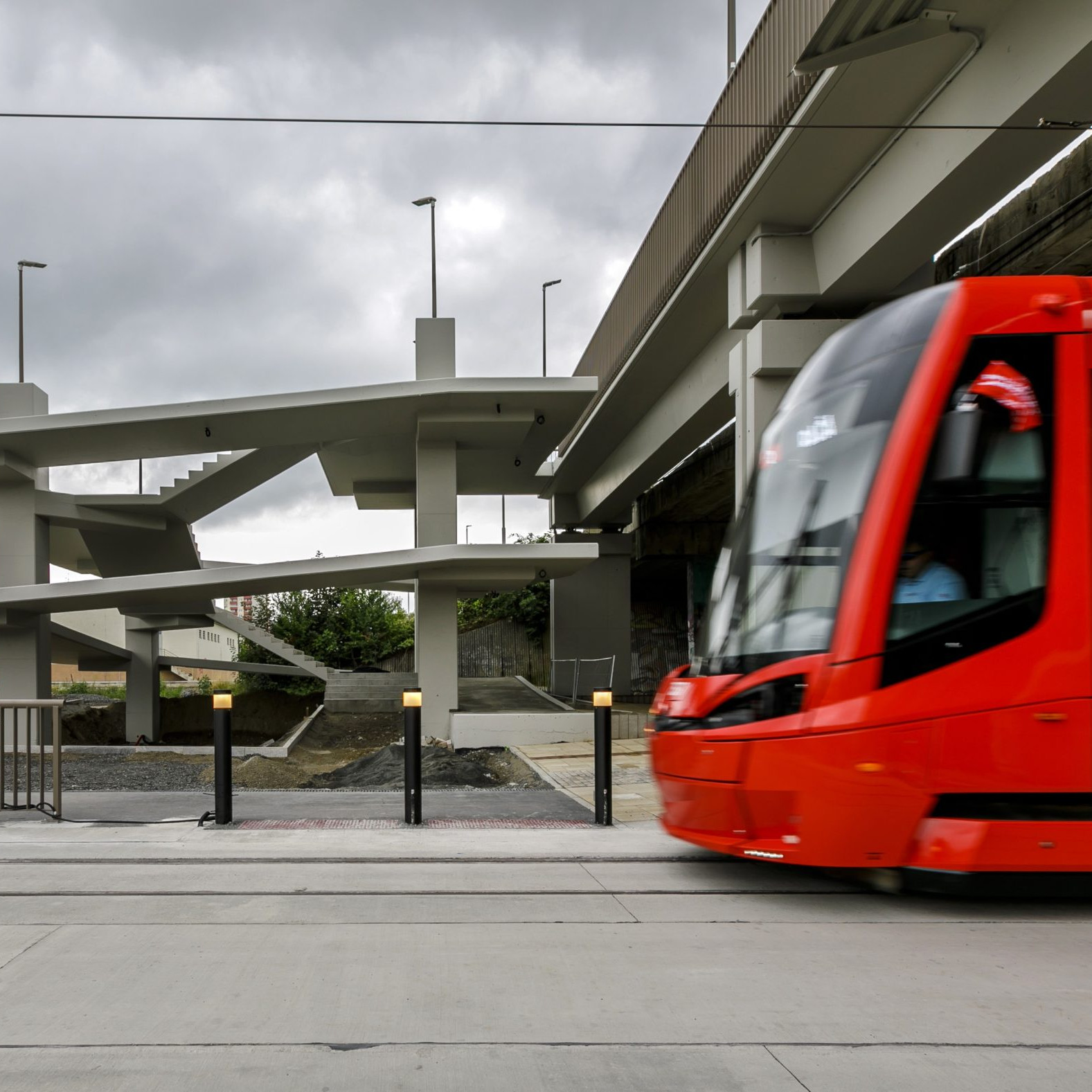 električka na konečnej zastávke Južné mesto v bratislavskej mestskej časti Petržalka.