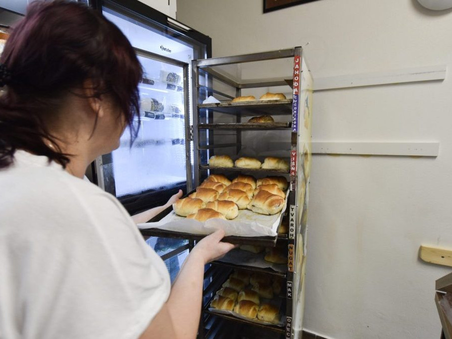 Výroba Muránskych buchiet v obci Muráň.