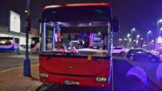 Na snímke autobus, ktorý zrazil chodkyňu v Poprade.