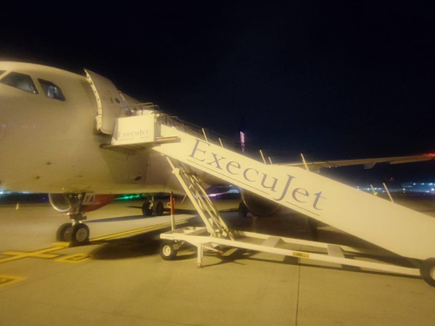 Poškodený vládny špeciál.