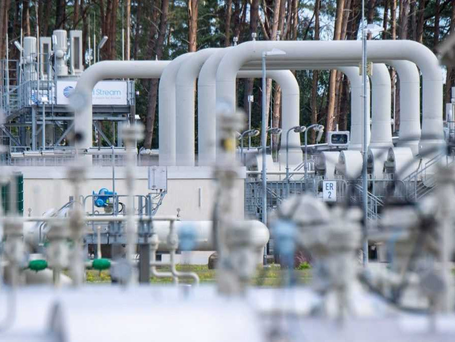 Potrubné systémy a uzatváracie zariadenia v prijímacej stanici plynovodu Nord Stream 1.